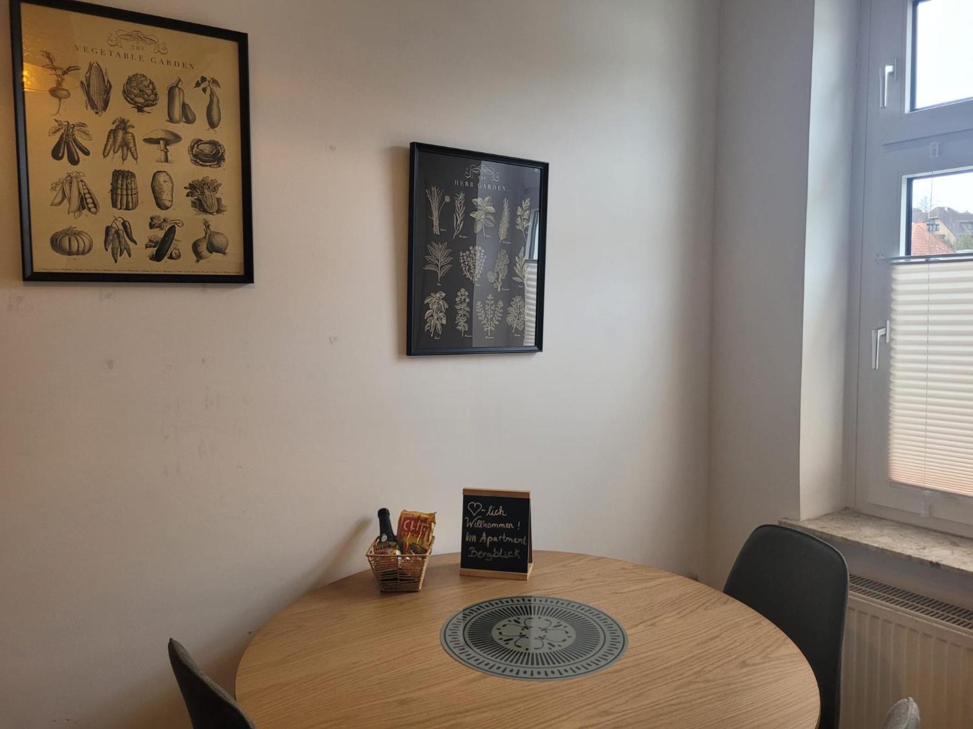 Stay Apartment Bergblick 4 Personen Parkplatz Zentral Bad Pyrmont Exterior photo